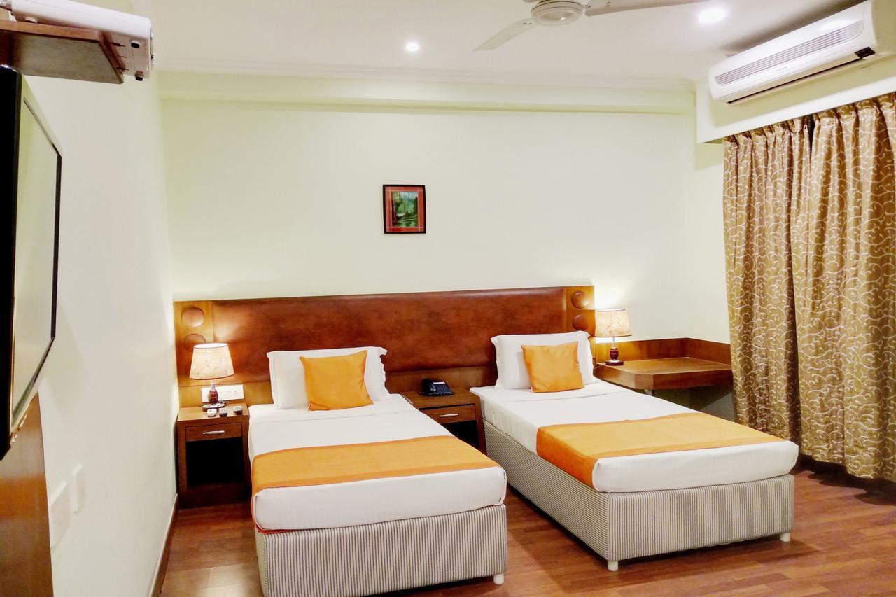 Oyo 6110 Thalassa Suites Bangalore Exterior photo