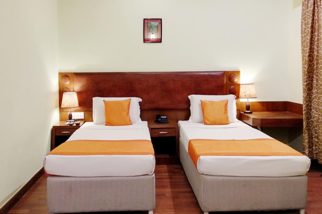 Oyo 6110 Thalassa Suites Bangalore Exterior photo