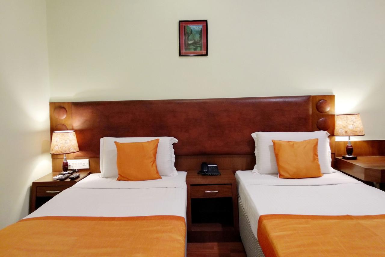 Oyo 6110 Thalassa Suites Bangalore Exterior photo
